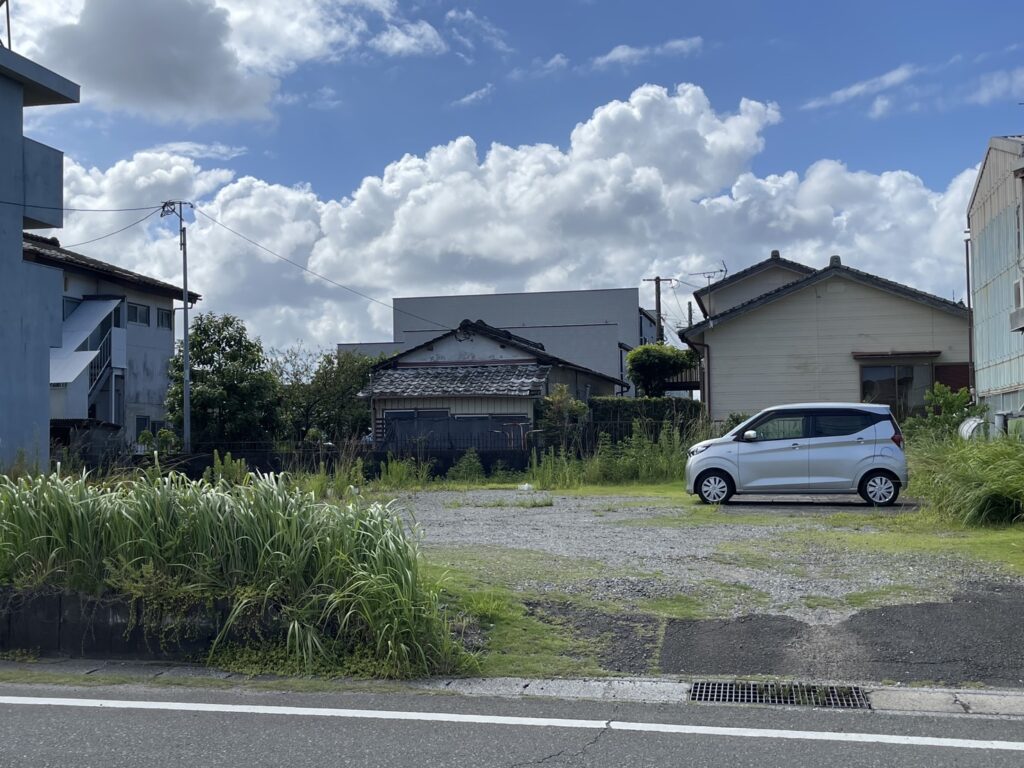 まことパーキング（入口）