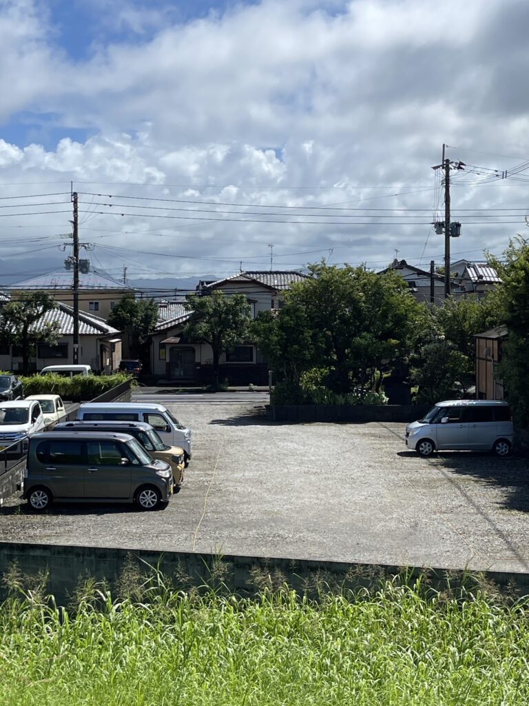 姥ヶ島駐車場（奥から）